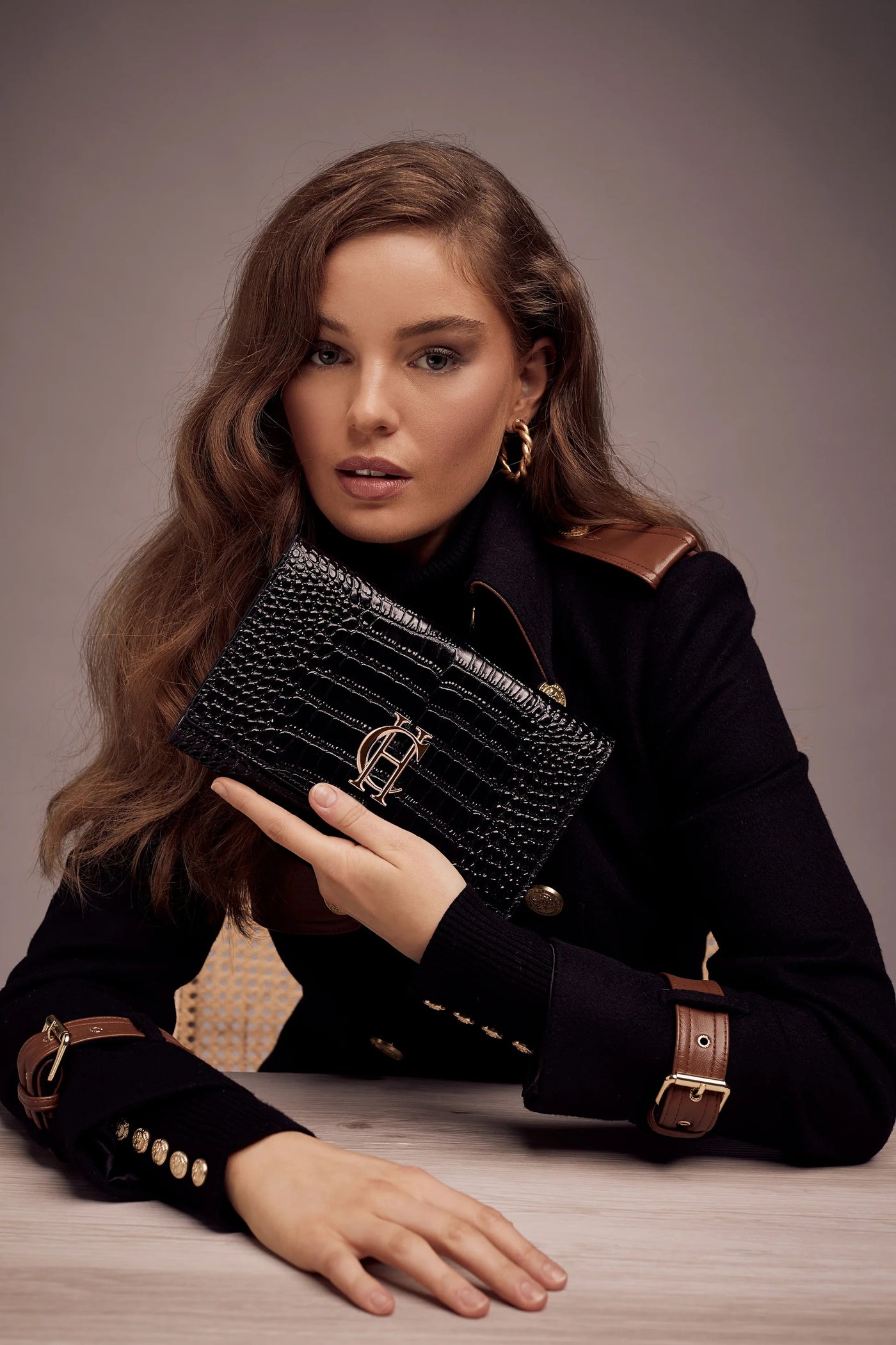 Holland Cooper Highbury Clutch Bag in Black Gold